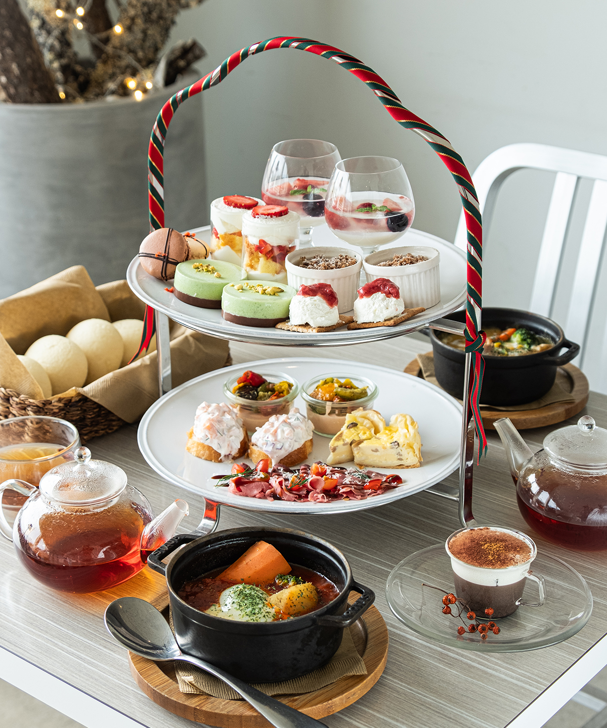 | 11/20〜12/25限定 | つけパンシチューと楽しむクリスマスアフタヌーンティーコース　4,200yen